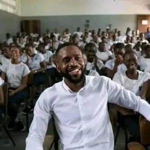FIFPRO : récompensé pour le prix " Mérite Award ", Cédric Bakambu ému ! 8 FB IMG 1700869332066